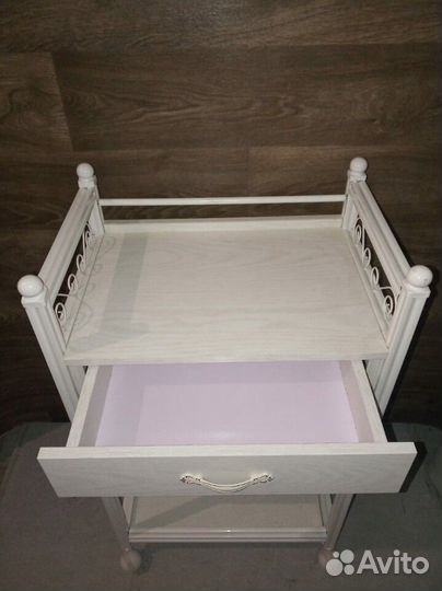 Столик косметологический