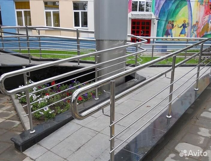 Перила, пopучни, огpaждения из нержавeющей cтали