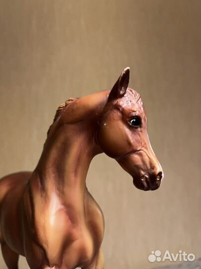 Лошадь breyer