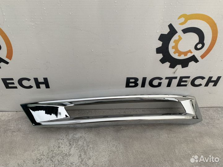 Накладка дхо левая Mercedes A2048853974