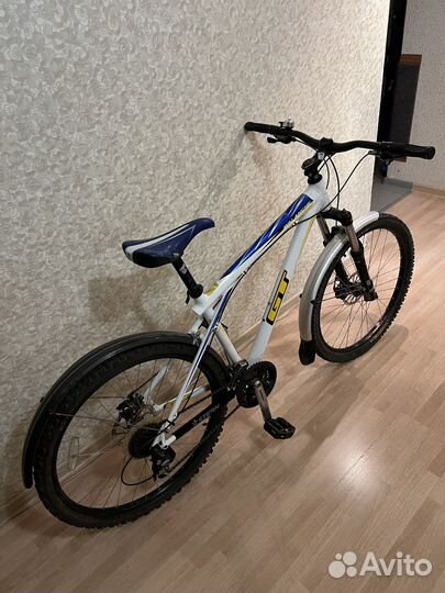 Велосипед GT avalanche 3.0 Disk 2011