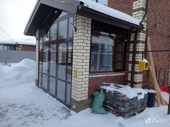 Пластиковые окна / двери / витражи