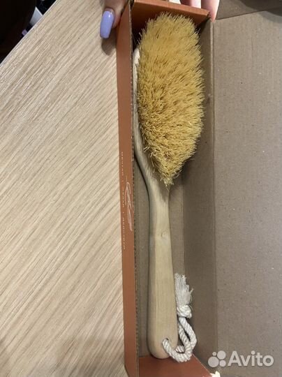 Массажная щетка для тела