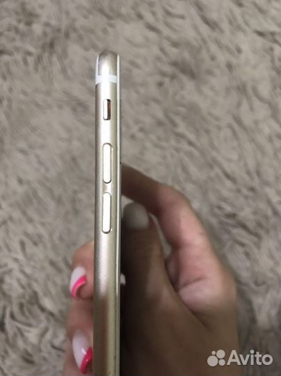 Телефон iPhone 6