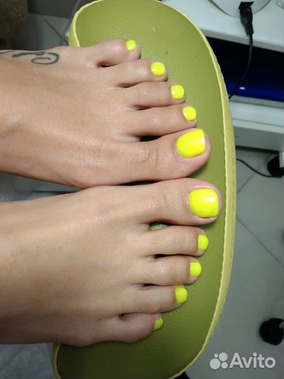 Маникюр педикюр