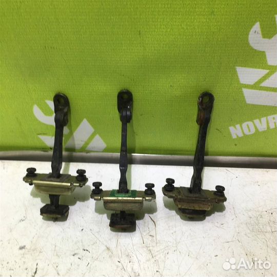 Ограничитель двери Хендай Элантра 3