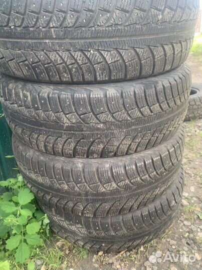 Matador MP 30 Sibir Ice 2 SUV 215/65 R16
