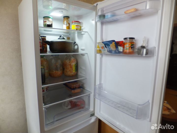 Двухкамерный холодильник nordfrost NRB 132 W