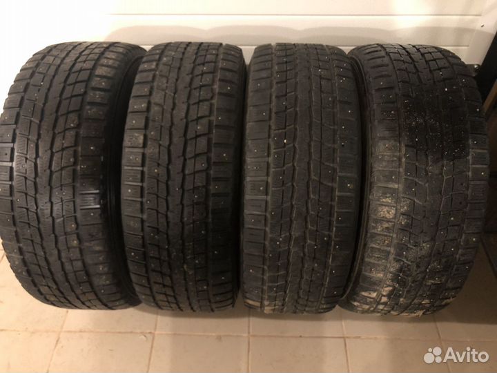 Dunlop SP Winter Ice 01 285/60 R18