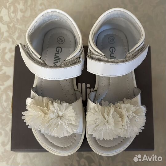 Босоножки для девочки Gulliver 29 размер, новые
