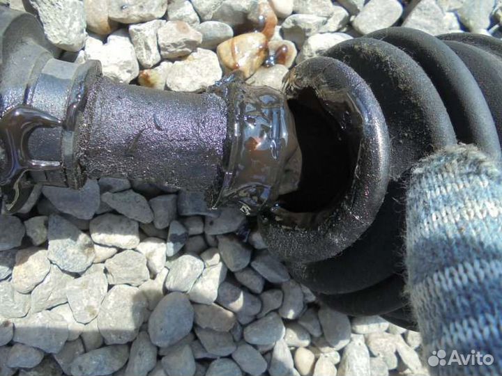 Привод передний левый Nissan Xtrail NT30 QR20DE