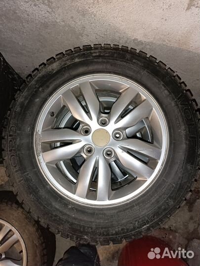 Nord Wolf Cargo 215/60 R16