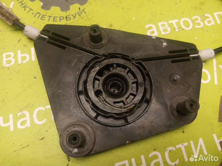 Стеклоподъемник задний левый Vw Jetta 6 1.4 caxa