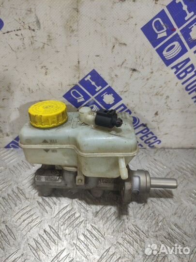 Главный тормозной цилиндр Skoda Fabia хэтчбек 1.2