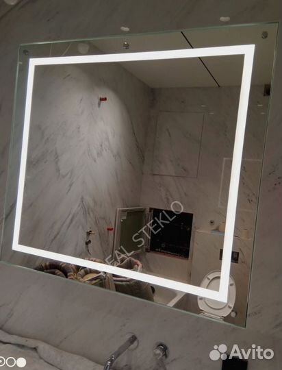 Зеркало настенное