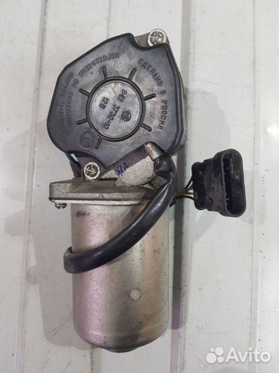 Моторчик стеклоочистителя передний LADA Priora