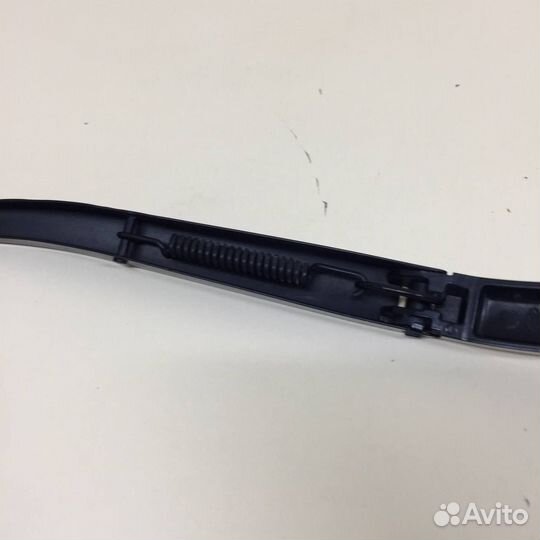 Поводок стеклоочистителя передний правый Kia Rio 4