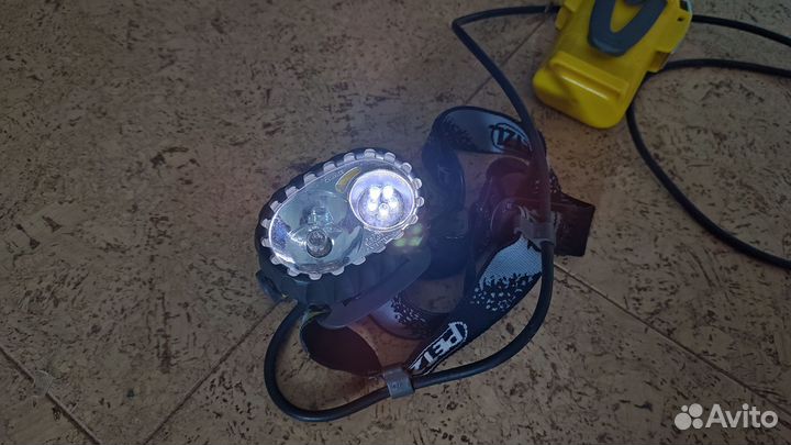 Продам фонарь спелеолога Petzl Duo