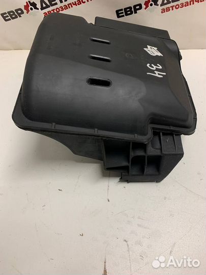 Корпус воздушного фильтра Renault Duster