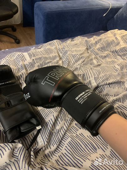 Боксерские перчатки 10 oz