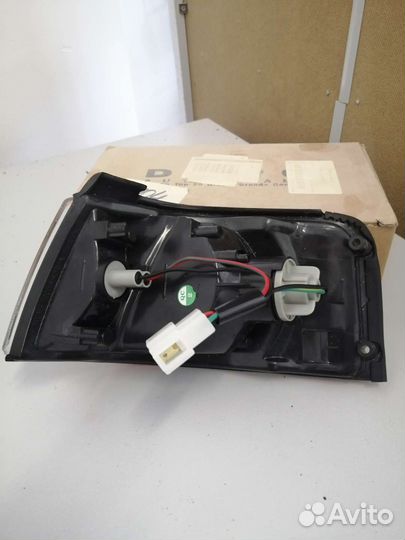 Указатель поворота правый Mazda 323 89- 2161524RAE