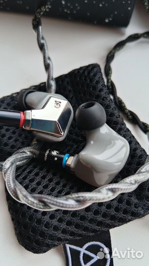 Наушники Campfire Audio Supermoon HK edition