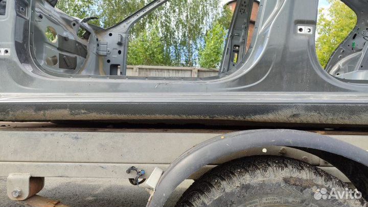 Порог левый Skoda Rapid