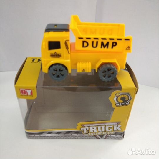 Игрушечная машинка грузовик