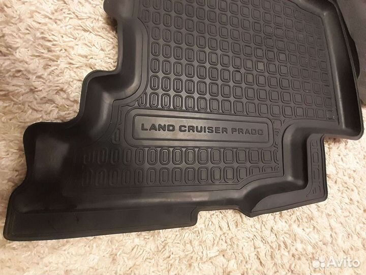 Автомобильные коврики резиновые