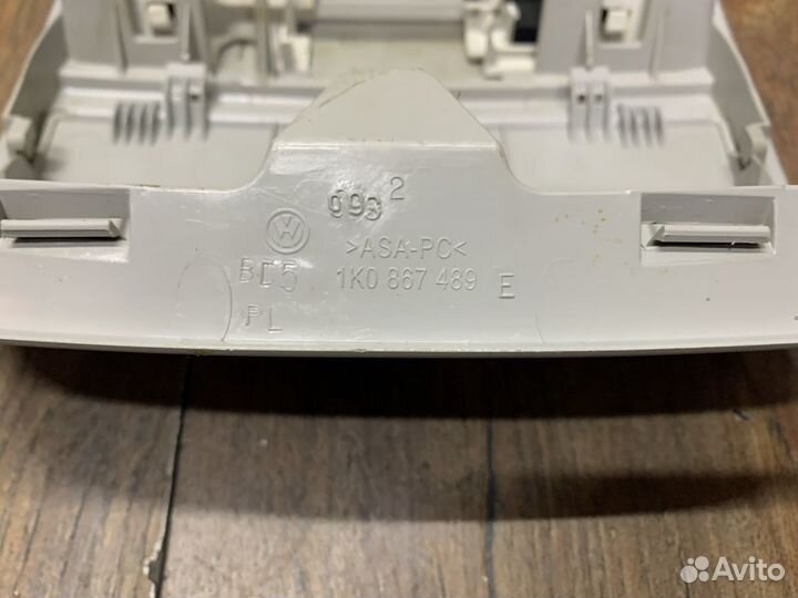 Skoda Yeti Плафон салонный передний