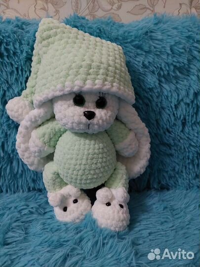 Вязаные игрушки зайка