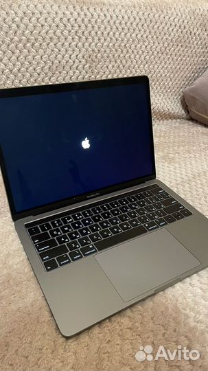 Apple MacBook Pro 13 2019 256gb с touchbar