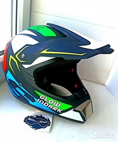 Мото шлем новый,шлем мотокроссовый,мотошлем новый