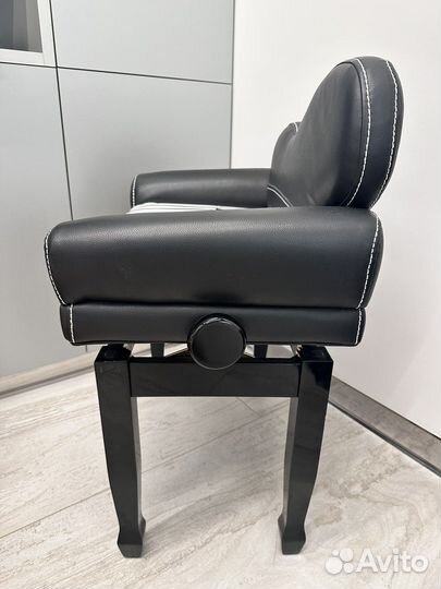 Банкетка для пианино, рояля