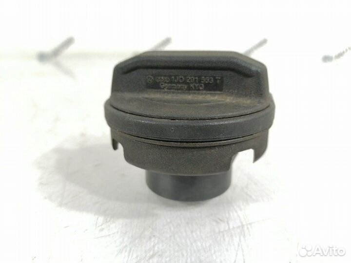 Крышка бензобака Audi A4 8EC ALT 2004