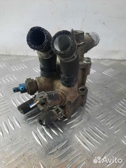 Корпус термостата Toyota Avensis 1 1.8 7AFE 2001