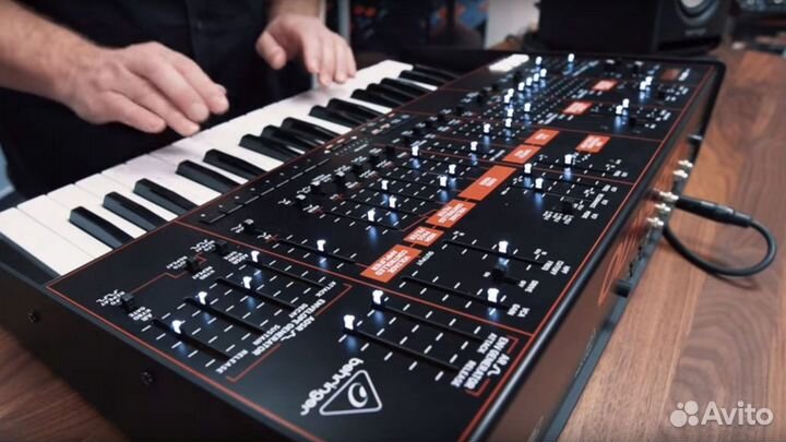 Behringer odyssey аналоговый синтезатор