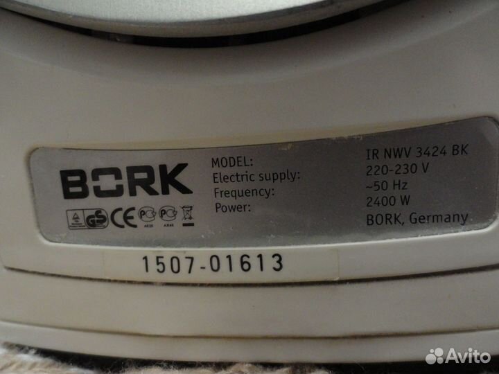 Утюг Bork IR NWV 3424 BK