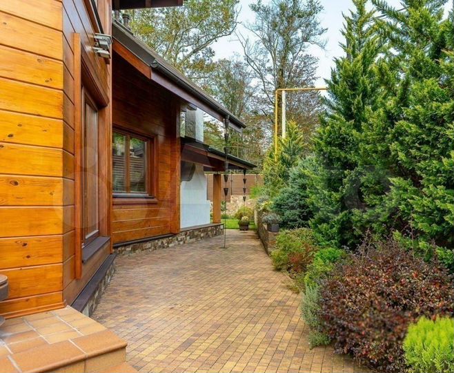 Дом 239 м² на участке 6 сот.