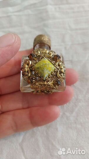 Флакон для духов или масел. Винтаж