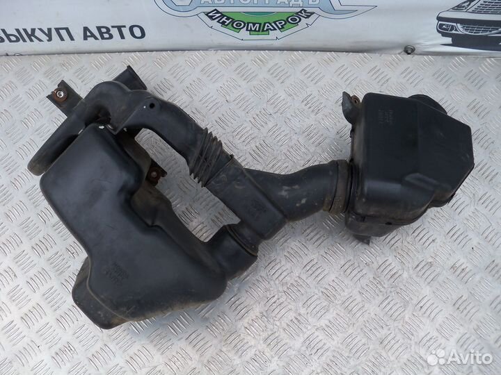 Резонатор воздушного фильтра Honda HR-V 1.6 3D 99г