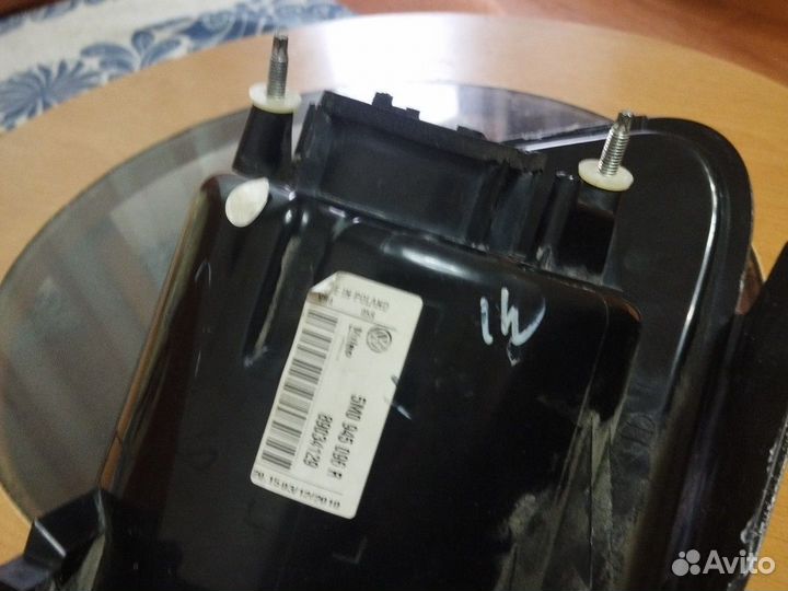 Задние правые фонари