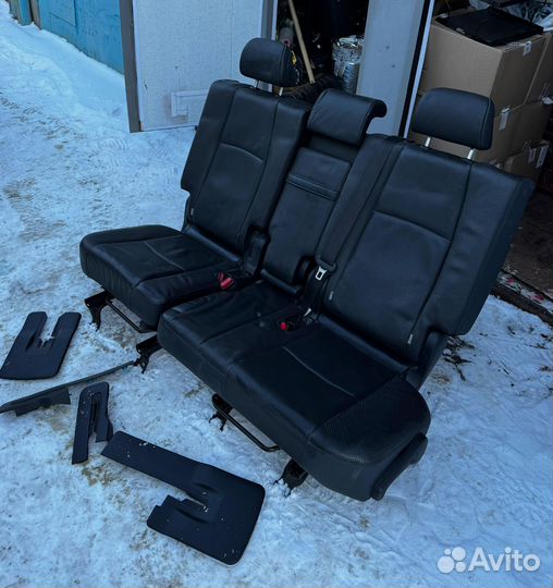 Продам задние сидения на Ланд Крузер Прадо 150