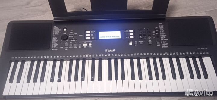 Синтезатор Yamaha PSR-E373