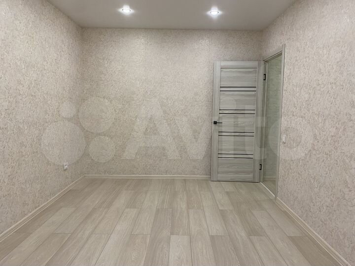 2-к. квартира, 43 м², 1/2 эт.