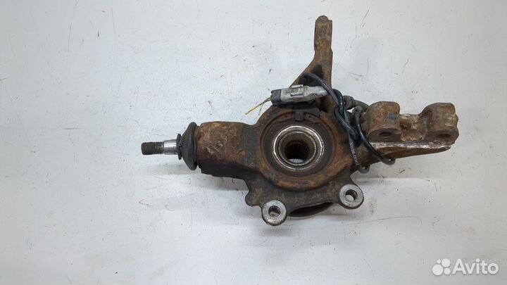 Ступица (кулак, цапфа) левая передняя Peugeot Partner