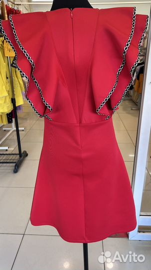 Платье новое для девочки с этикеткой