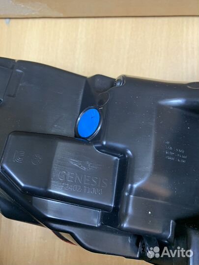 Фонарь наружный задний правый Genesis G80