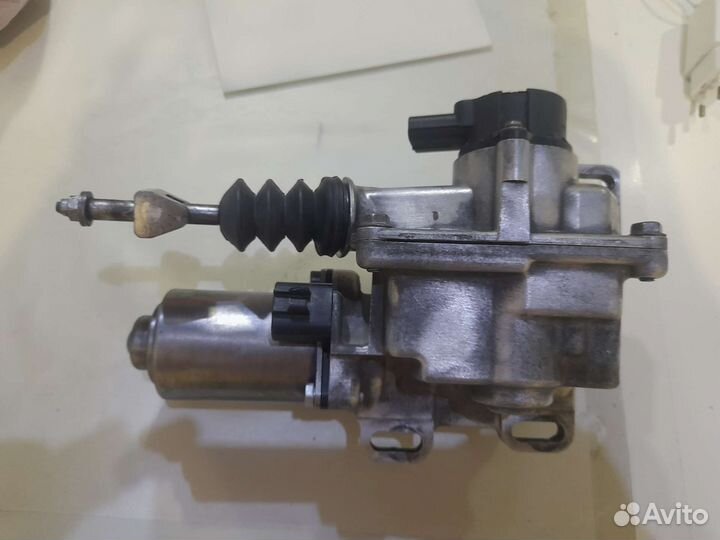 Селектор и маховик Toyota Corolla 150