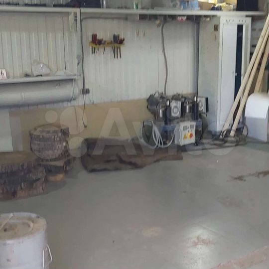 Гараж, > 30 м²